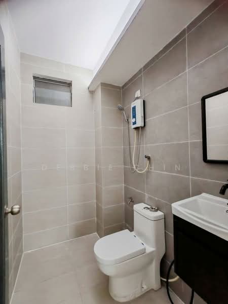 Apartment for Sale at Lake View Suites - Debbie Chin - Bathroom - PropertyGuru.com.my