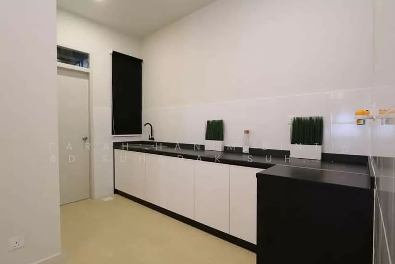 Pangsapuri untuk Dijual di Residensi Melaka Tengah 2 - FARAH HANIM BINTI AD SUHADAK SUHADAK - Kitchen - PropertyGuru.com.my