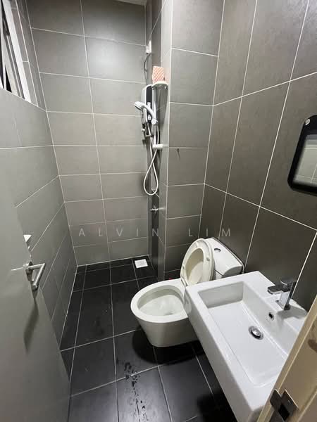 Service Residence for Rent at Skysuites @ Meldrum Hills - Alvin Lim - Bathroom - PropertyGuru.com.my