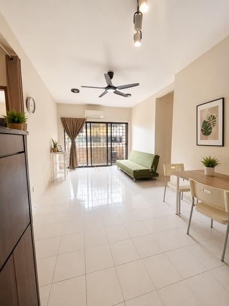 Condominium for Sale at Palm Spring @ Damansara - Elaine Chin - Living Room - PropertyGuru.com.my
