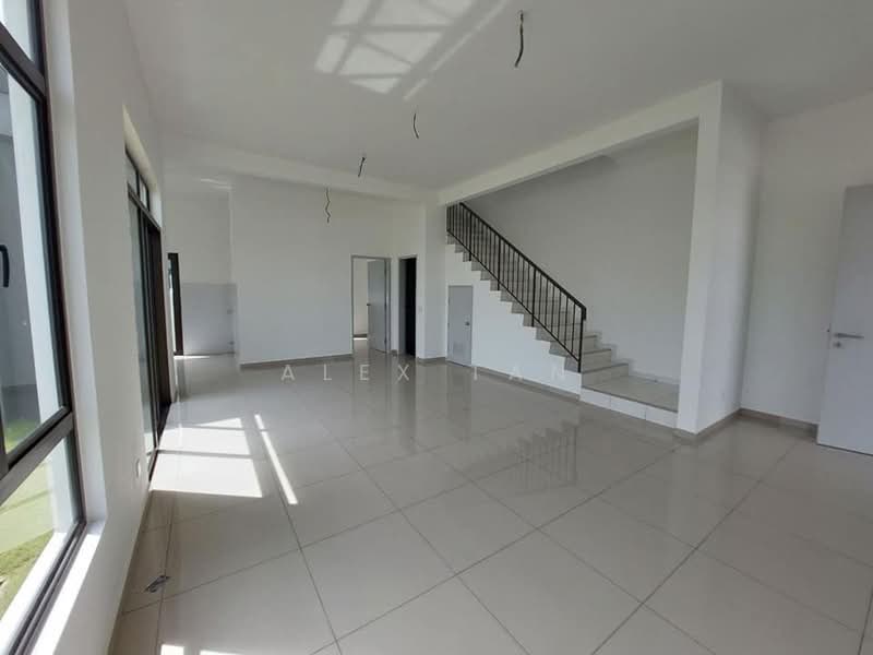 Rumah Teres 2 Tingkat untuk Dijual di Bandar Enstek (Negeri Sembilan) - Alex Tan - Living Room - PropertyGuru.com.my