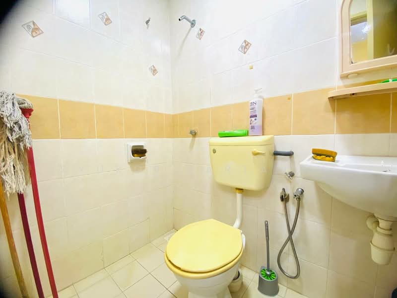 2-storey Terraced House for Sale in Shah Alam (Selangor) - Syukor Hartanah - Bathroom - PropertyGuru.com.my
