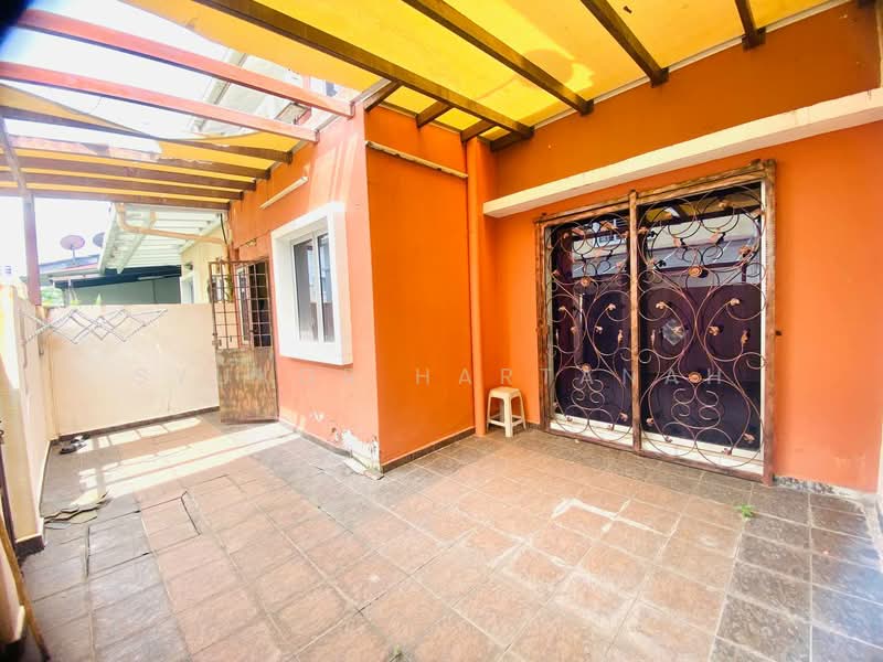 2-storey Terraced House for Sale in Shah Alam (Selangor) - Syukor Hartanah - Exterior - PropertyGuru.com.my