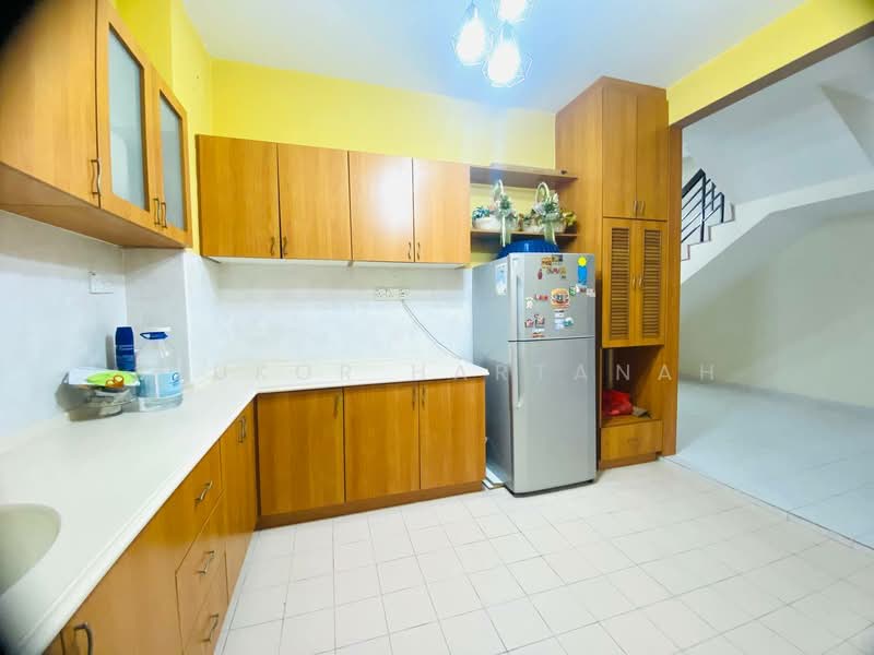 2-storey Terraced House for Sale in Shah Alam (Selangor) - Syukor Hartanah - Kitchen - PropertyGuru.com.my