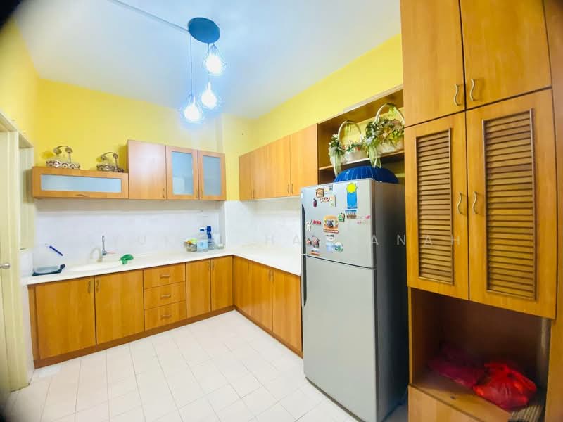 2-storey Terraced House for Sale in Shah Alam (Selangor) - Syukor Hartanah - Kitchen - PropertyGuru.com.my