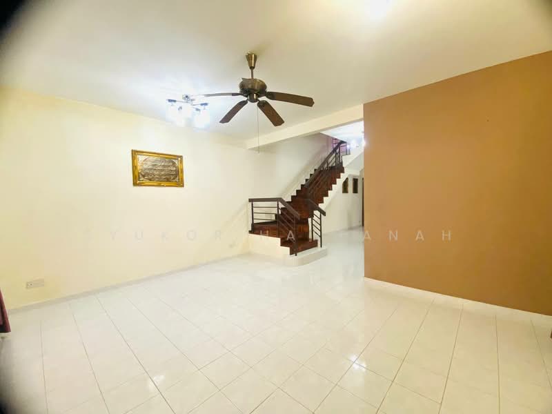2-storey Terraced House for Sale in Shah Alam (Selangor) - Syukor Hartanah - Living Room - PropertyGuru.com.my