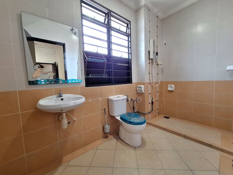 2-storey Terraced House for Sale in Bandar Kinrara Seksyen 6 (Bandar Kinrara) - Lily Siow - Bathroom - PropertyGuru.com.my