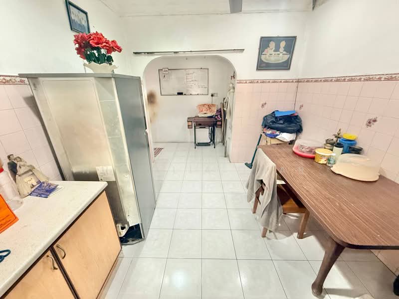 Rumah Teres 1 Tingkat untuk Dijual di Shah Alam (Selangor) - Nur Alia Omar - Kitchen - PropertyGuru.com.my