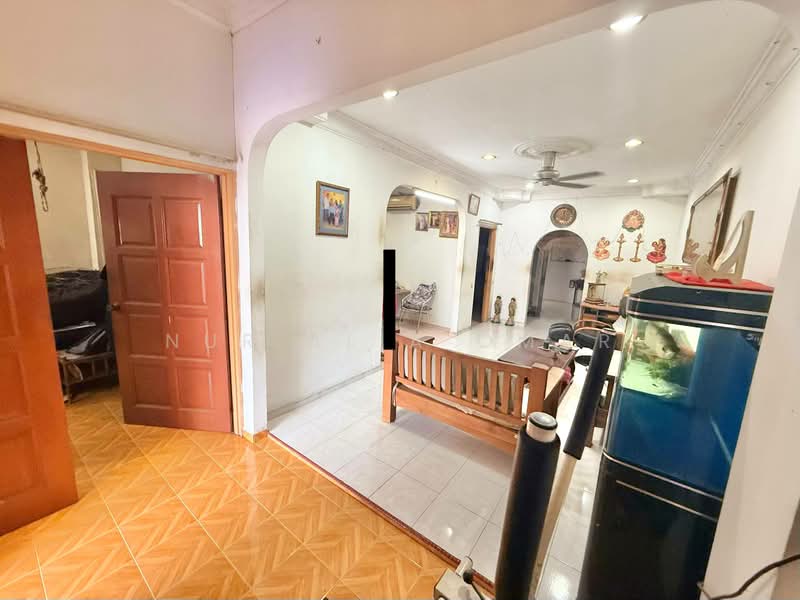 Rumah Teres 1 Tingkat untuk Dijual di Shah Alam (Selangor) - Nur Alia Omar - Living Room - PropertyGuru.com.my