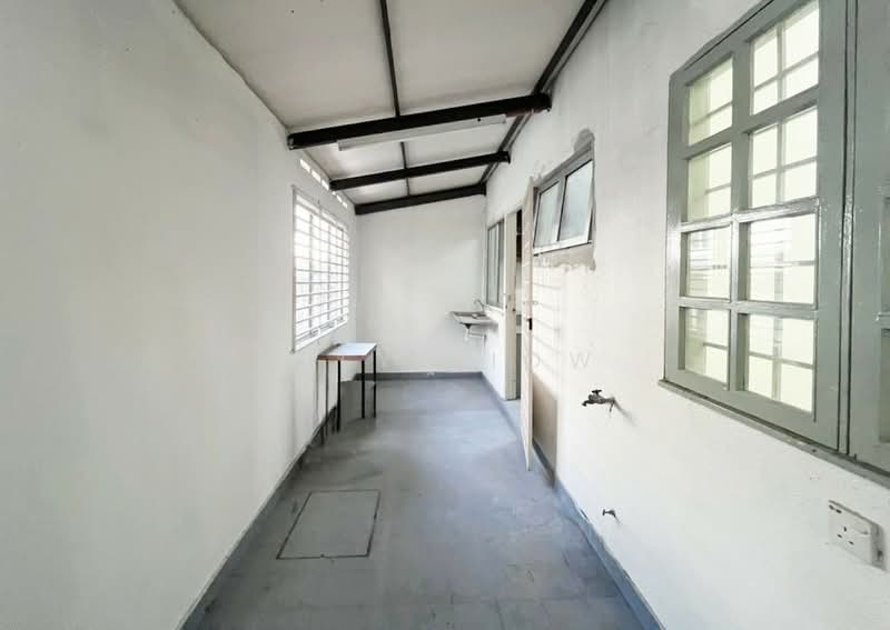 1.5-storey Terraced House for Sale in BANDAR PUCHONG JAYA (Puchong) - Lily Siow - Back Extended - PropertyGuru.com.my