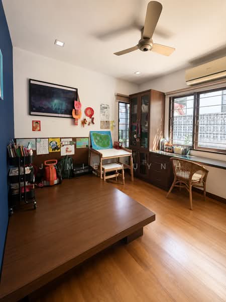 Rumah Berkembar untuk Dijual di Taman Tun Dr Ismail (Kuala Lumpur) - Jamie Huynh - Study - PropertyGuru.com.my