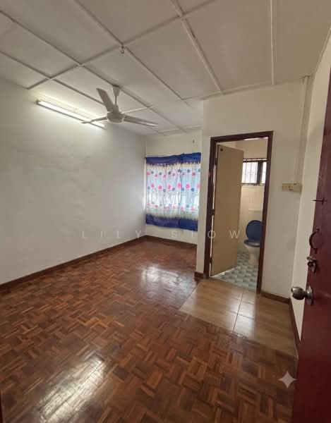 2-storey Terraced House for Sale in Kelana Jaya (Petaling Jaya) - Lily Siow - Bedroom - PropertyGuru.com.my