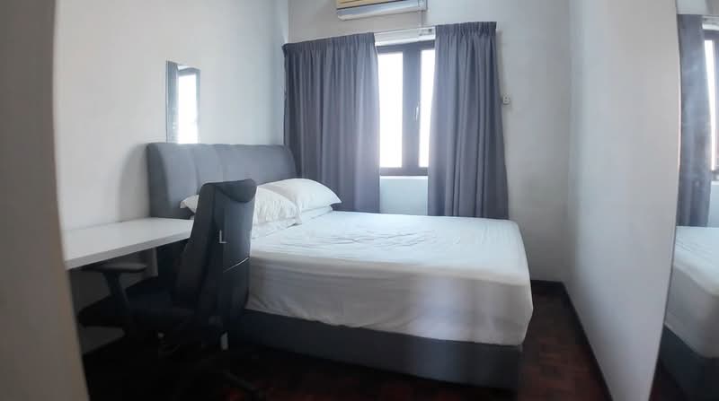 2-storey Terraced House for Sale in Taman Sea (Petaling Jaya) - Lily Siow - Bedroom - PropertyGuru.com.my