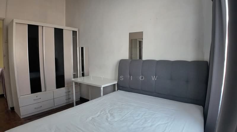 2-storey Terraced House for Sale in Taman Sea (Petaling Jaya) - Lily Siow - Bedroom - PropertyGuru.com.my