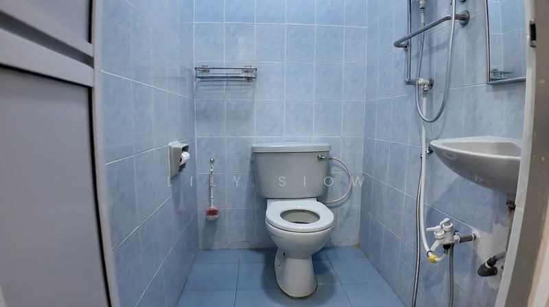2-storey Terraced House for Sale in Taman Sea (Petaling Jaya) - Lily Siow - Bathroom - PropertyGuru.com.my