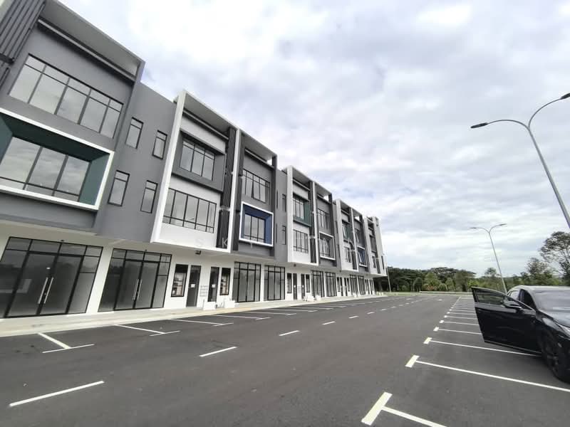 Shop for Rent in Austin Crest (Johor Bahru) - Sky Tan - Exterior - PropertyGuru.com.my