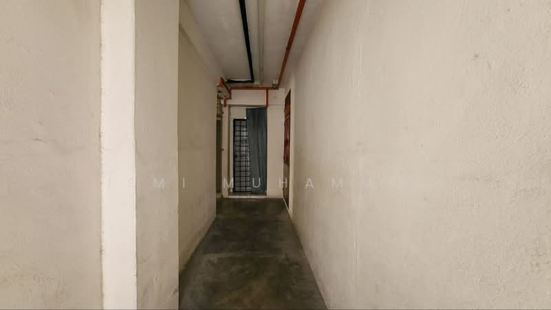 Servis Apartment untuk Dijual di Serdang Skyvillas (Serdang Perdana) - Ismi Muhammad - Corridor - PropertyGuru.com.my