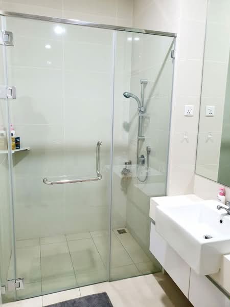 Kondominium untuk Dijual di Ferringhi Residence - Jordan Ong - Bathroom - PropertyGuru.com.my