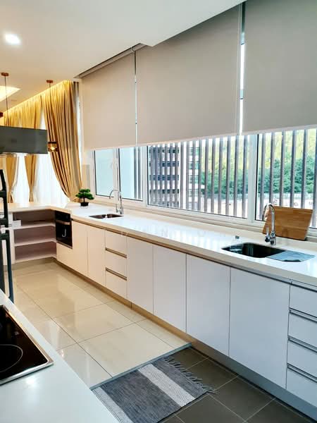 Kondominium untuk Dijual di Ferringhi Residence - Jordan Ong - Kitchen - PropertyGuru.com.my