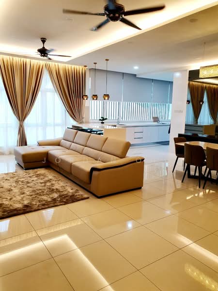 Kondominium untuk Dijual di Ferringhi Residence - Jordan Ong - Living Room - PropertyGuru.com.my