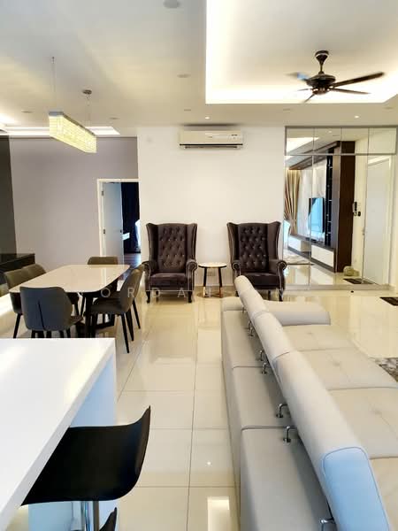 Kondominium untuk Dijual di Ferringhi Residence - Jordan Ong - Living Room - PropertyGuru.com.my