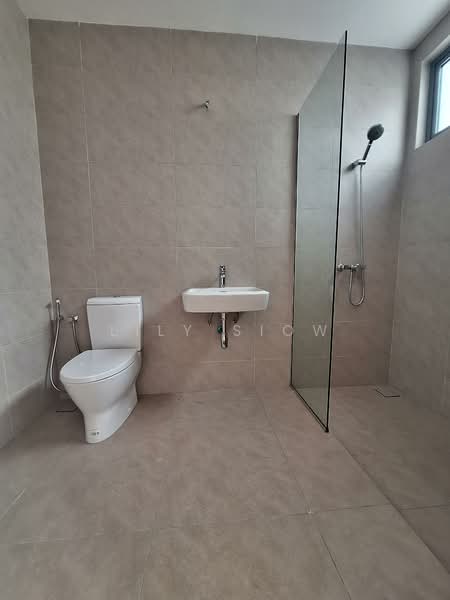 Semi-Detached House for Sale in Kota Kemuning (Shah Alam) - Lily Siow - Bathroom - PropertyGuru.com.my