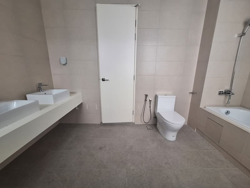 Semi-Detached House for Sale in Kota Kemuning (Shah Alam) - Lily Siow - Bathroom - PropertyGuru.com.my