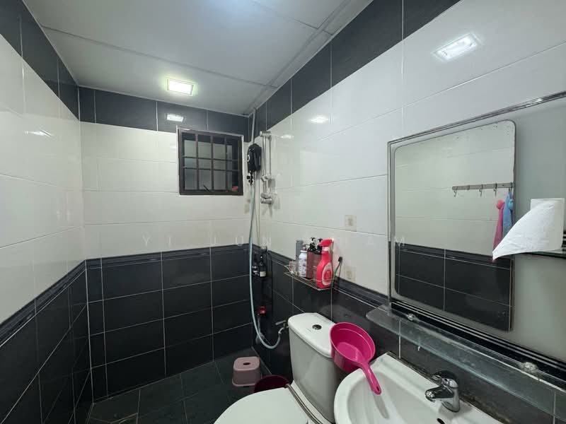 Condominium for Sale at Sri Putramas - Yi Jun Cham - Bathroom - PropertyGuru.com.my