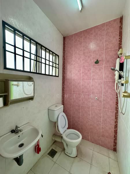 2-storey Terraced House for Sale in Menglembu (Perak) - YY Cheah - Bathroom - PropertyGuru.com.my