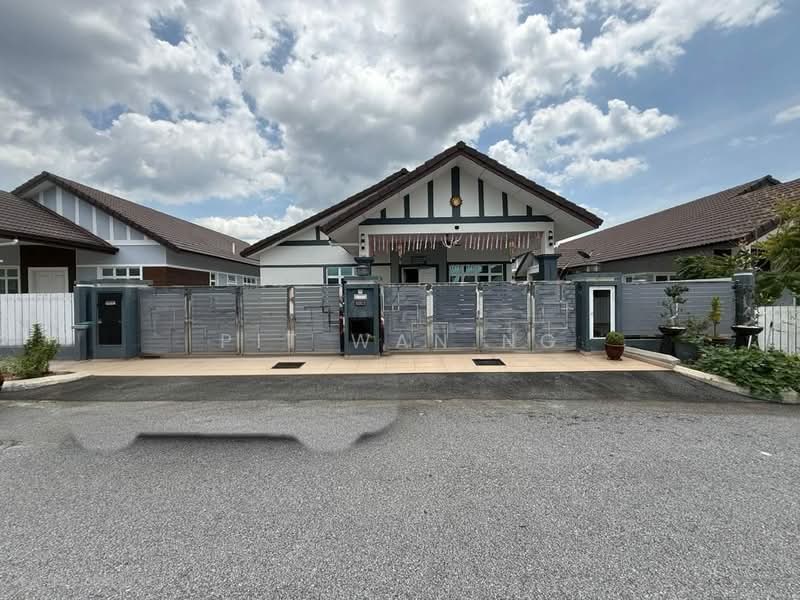 Bungalow for Sale in Taman Senawang Perdana (Senawang) - PIT WAN NG - Exterior - PropertyGuru.com.my