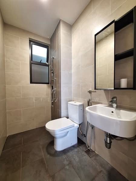 Servis Apartment untuk Dijual di Ten Kinrara - Lily Siow - Bathroom - PropertyGuru.com.my