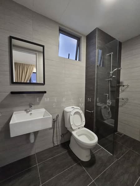 Servis Apartment untuk Disewa di Suria Garden - Emerlyne Shum - Bathroom - PropertyGuru.com.my