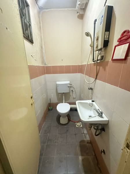 Apartment for Rent at Mentari Court - Scott Neoh - Bathroom - PropertyGuru.com.my