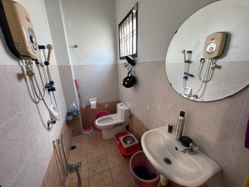 2-storey Terraced House for Sale in Taman Setia Indah (Tebrau) - Kasper Lee - Bathroom - PropertyGuru.com.my