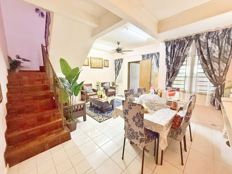 Rumah Teres 2 Tingkat untuk Dijual di Gelang Patah (Johor) - Sufi Norman - Living Room - PropertyGuru.com.my