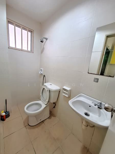 Condominium for Sale at Bayan Villa, Seri Kembangan - Lily Siow - Bathroom - PropertyGuru.com.my