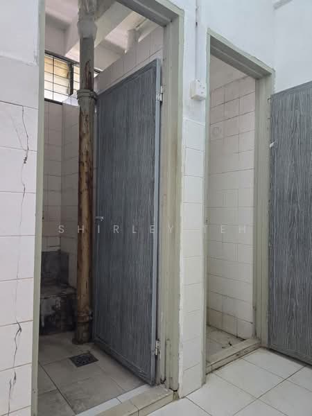 Rumah Flat untuk Disewa di Taman Belimbing II - Shirley Teh - Bathroom - PropertyGuru.com.my