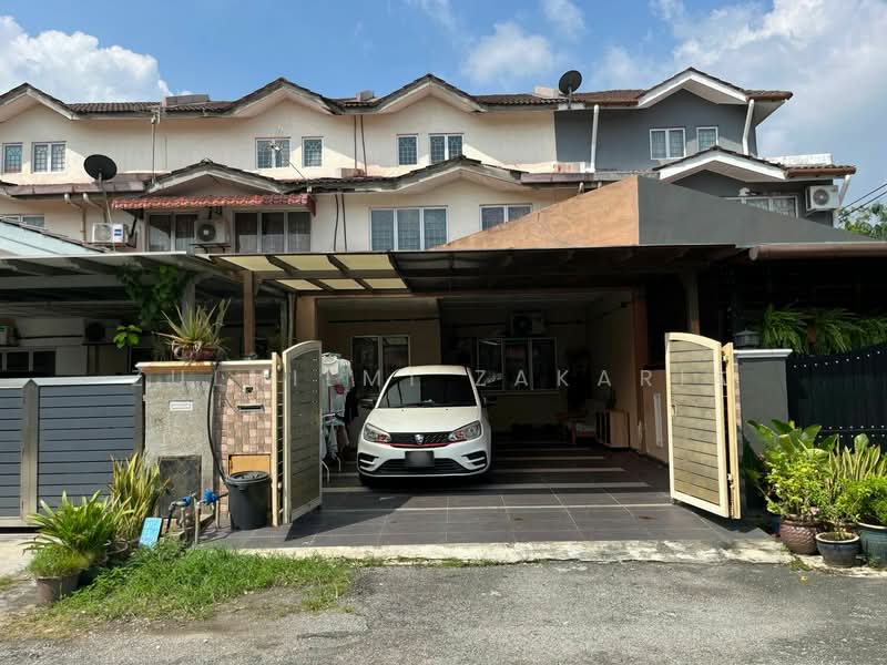 2.5-storey Terraced House for Sale in Seksyen 4 (Bangi) - Zulhilmi Zakaria - Exterior - PropertyGuru.com.my
