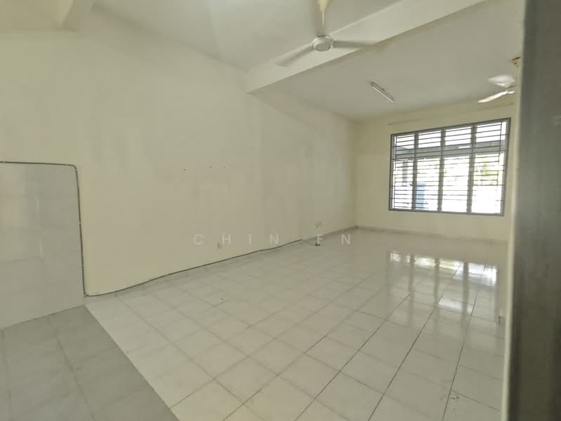 2-storey Terraced House for Sale in Taman Sutera Wangi (Batu Berendam) - CHIN FN - Living Room - PropertyGuru.com.my