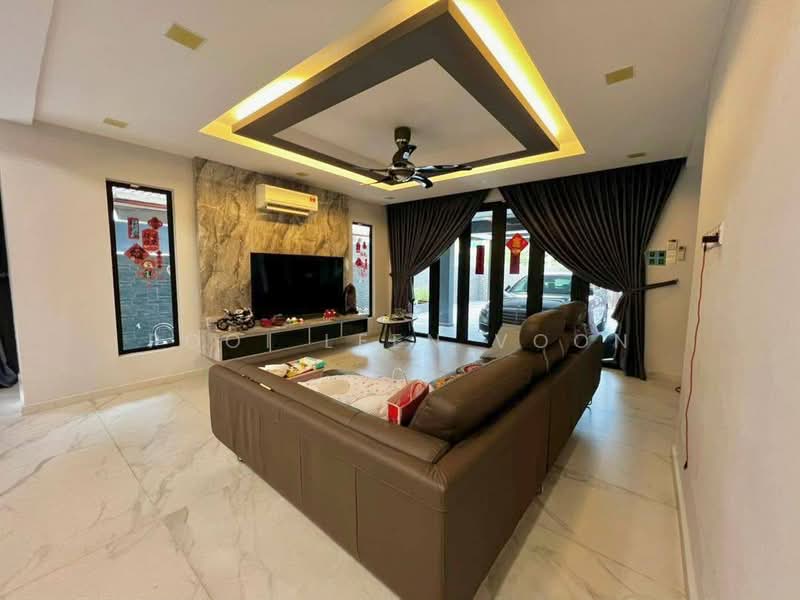 Semi-Detached House for Sale in Taman Century (Johor Bahru) - Pooi Leen Voon - PropertyGuru.com.my