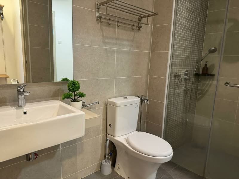 Servis Apartment untuk Disewa di Bali Residences - CHIN FN - Bathroom - PropertyGuru.com.my