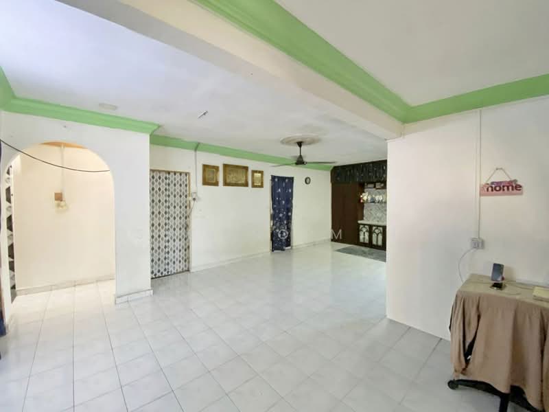 1-storey Terraced House for Sale in Pasir Gudang (Johor) - Sufi Norman - Living Room - PropertyGuru.com.my