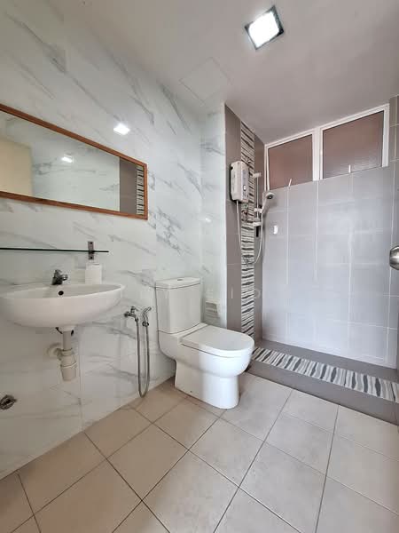 Condominium for Sale at The Zest @ Kinrara 9 - Lily Siow - Bathroom - PropertyGuru.com.my