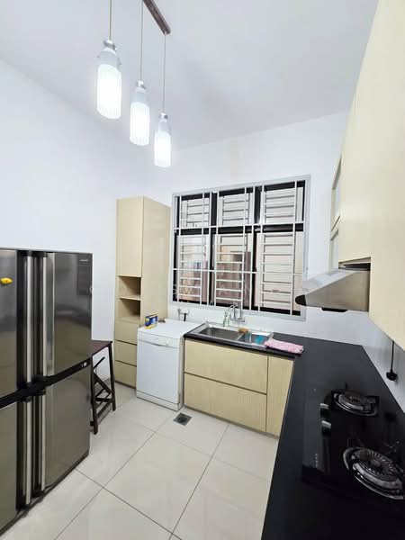 Rumah Kluster untuk Dijual di Taman Setia Indah (Tebrau) - Constance Chan - Kitchen - PropertyGuru.com.my