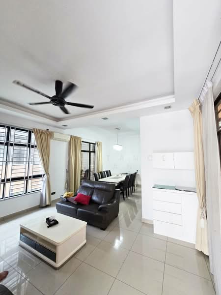 Rumah Kluster untuk Dijual di Taman Setia Indah (Tebrau) - Constance Chan - Living Room - PropertyGuru.com.my