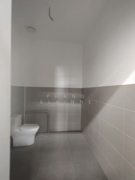 Cluster Factory for Sale in Eco Business Park 1 (Johor Bahru) - Phang Elainne - Bathroom - PropertyGuru.com.my