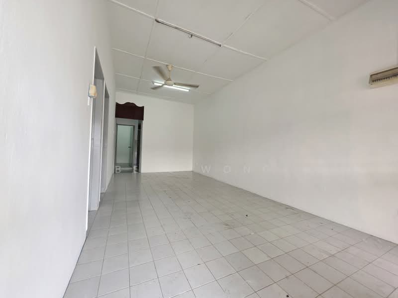 1-storey Terraced House for Sale in Taman Johor Jaya (Johor Bahru) - Bess Wong - PropertyGuru.com.my