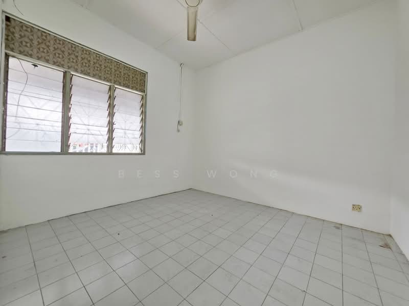 1-storey Terraced House for Sale in Taman Johor Jaya (Johor Bahru) - Bess Wong - PropertyGuru.com.my