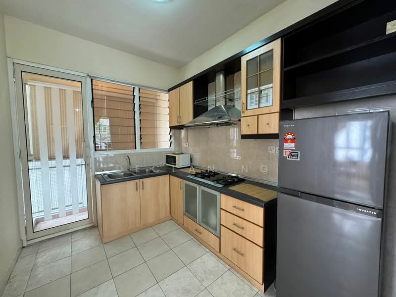 Kondominium untuk Dijual di Gurney Park Condominium - Declan Ng - Kitchen - PropertyGuru.com.my