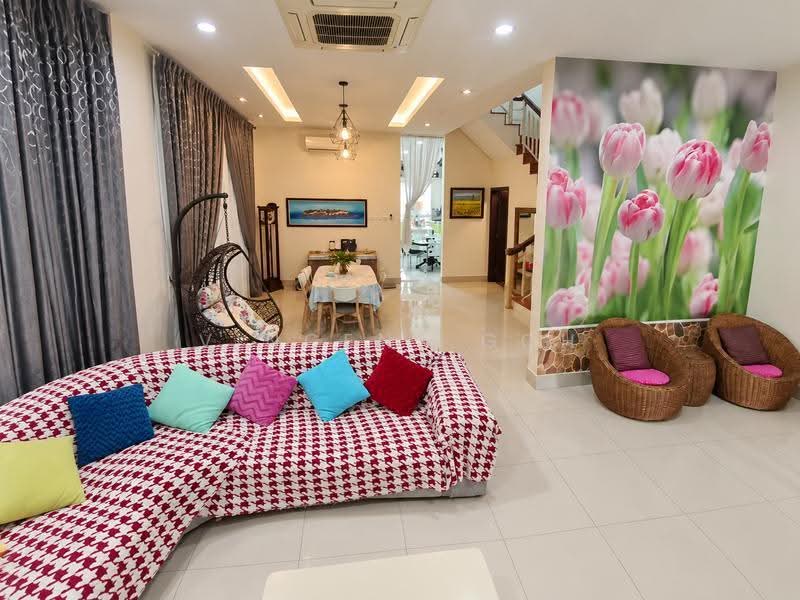 Rumah Berkembar untuk Dijual di Selayang (Selangor) - Vincent Goh - Living Room - PropertyGuru.com.my